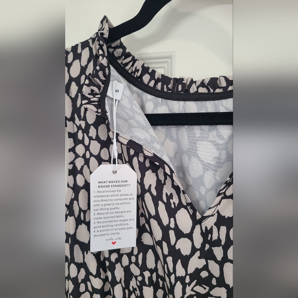 Long sleeveless black and cream printed dress - Picture 2 of 2